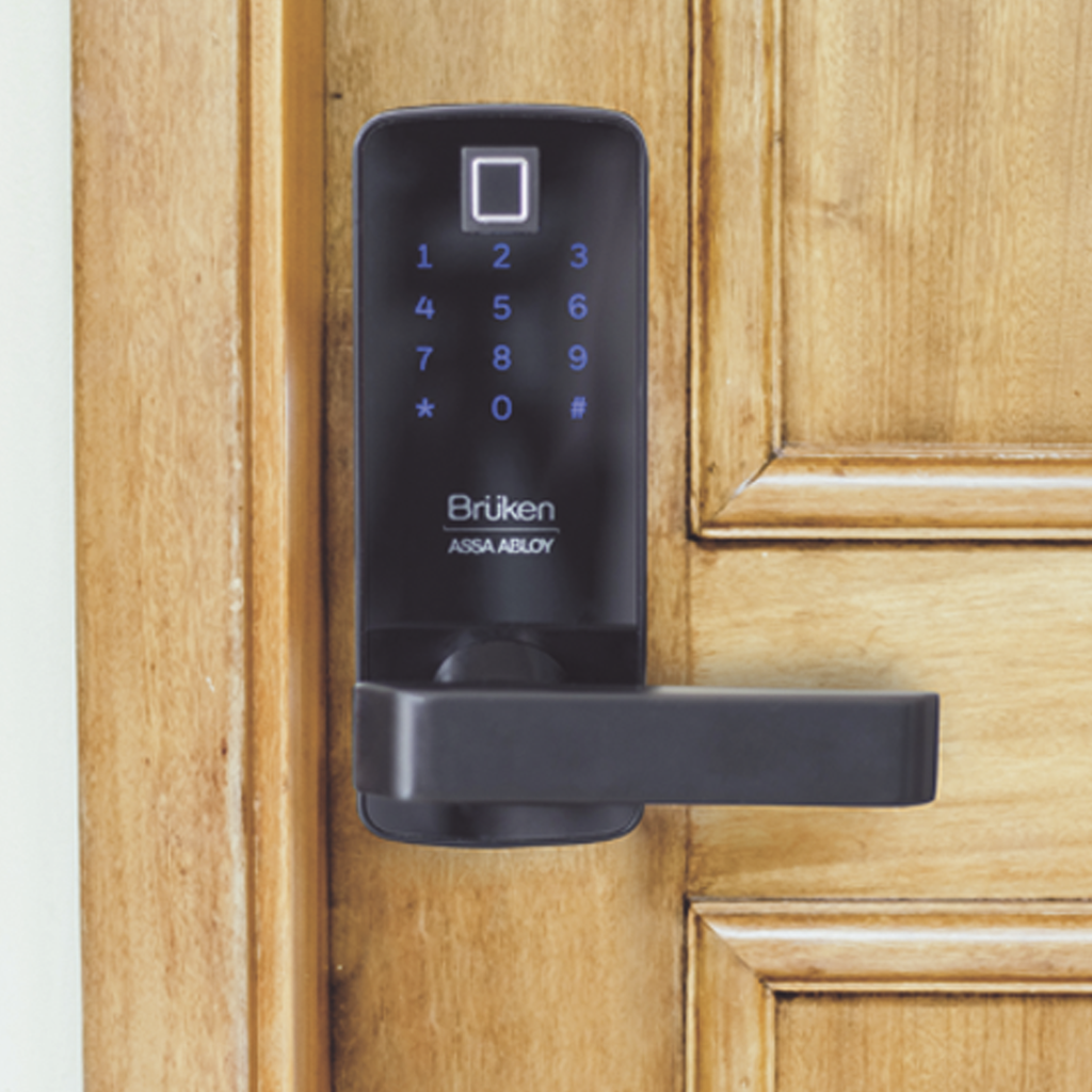 [BRK3551B] Cerrojo Electrónico con Manija para Puerta de Madera/ Huella/ Contraseña/ Tarjeta
