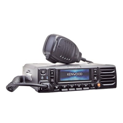 [NX-5800-K] Radio móvil UHF 450-520 MHz, Digital NXDN-P25-DMR-Analógico, 45 W, Bluetooth, GPS, MicroSD, 1024 Canales, Incluye Accesorios