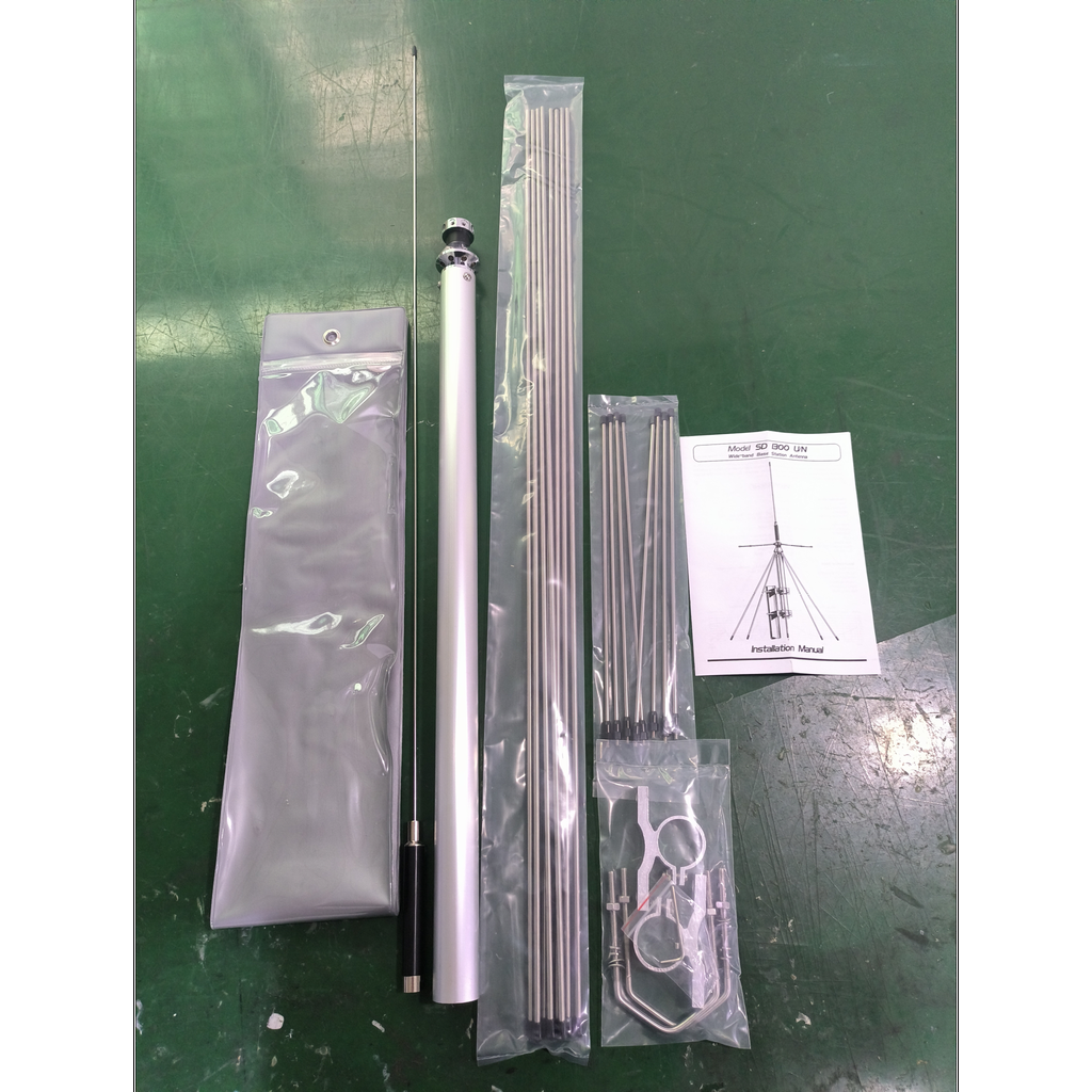 [D130] Antena Multibanda D130 / Rango de Recepción 25-1300 MHz / Transmisión en 50/144/430/904/1200 MHz / Longitud 1.7 m / Peso 1 kg / Diámetro Máximo 84 cm / Cable Coaxial RG58A/U 15 m con Conectores M / Potencia Máxima 20W FM