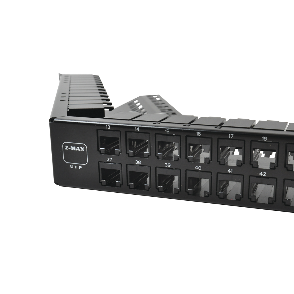 [Z6A-PNLA-U48K] Patch Panel UTP Z-MAX Categoría 6A, de 48 puertos, Angulado, 1UR